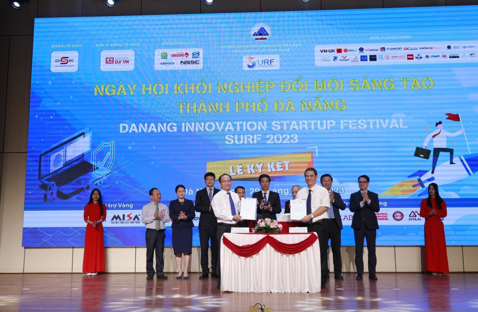  | NGÀY HỘI ĐỔI MỚI SÁNG TẠO SURF 2023 |
